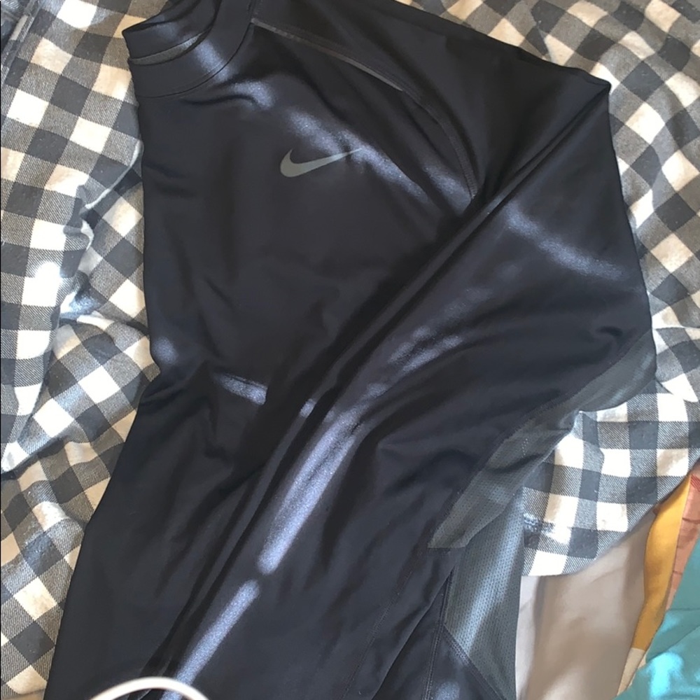 Men’s Nike shirt
